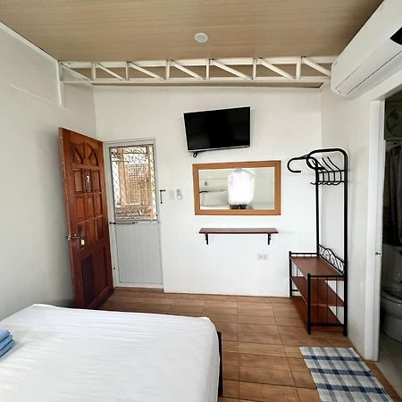 Balai Tinay Guesthouse Legazpi City Rum bild