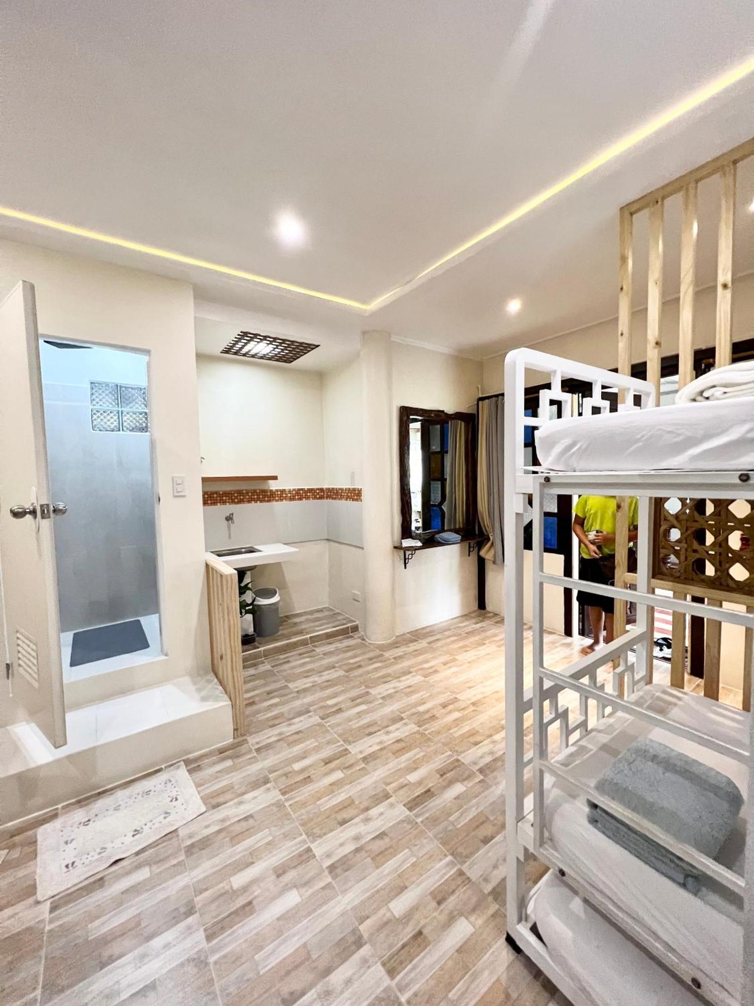 Balai Tinay Guesthouse Legazpi City Rum bild